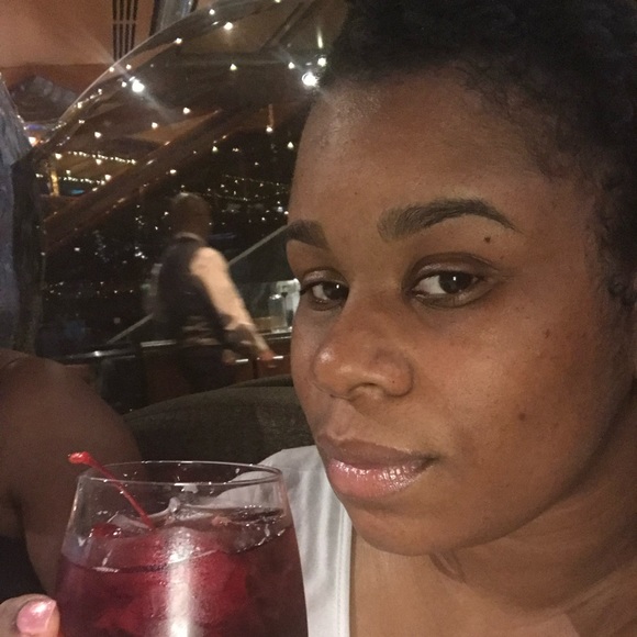 Meet your Posher, Rennika - Picture 1 of 1